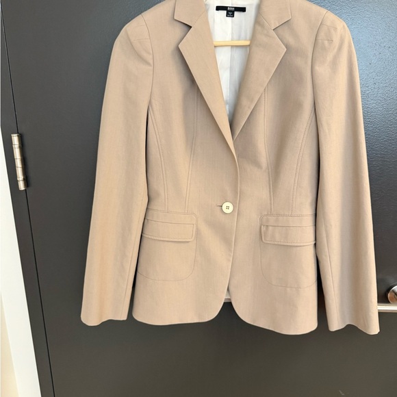 Hugo Boss size 6 Tan/light brown lines Blazer NWOT - Picture 2 of 14